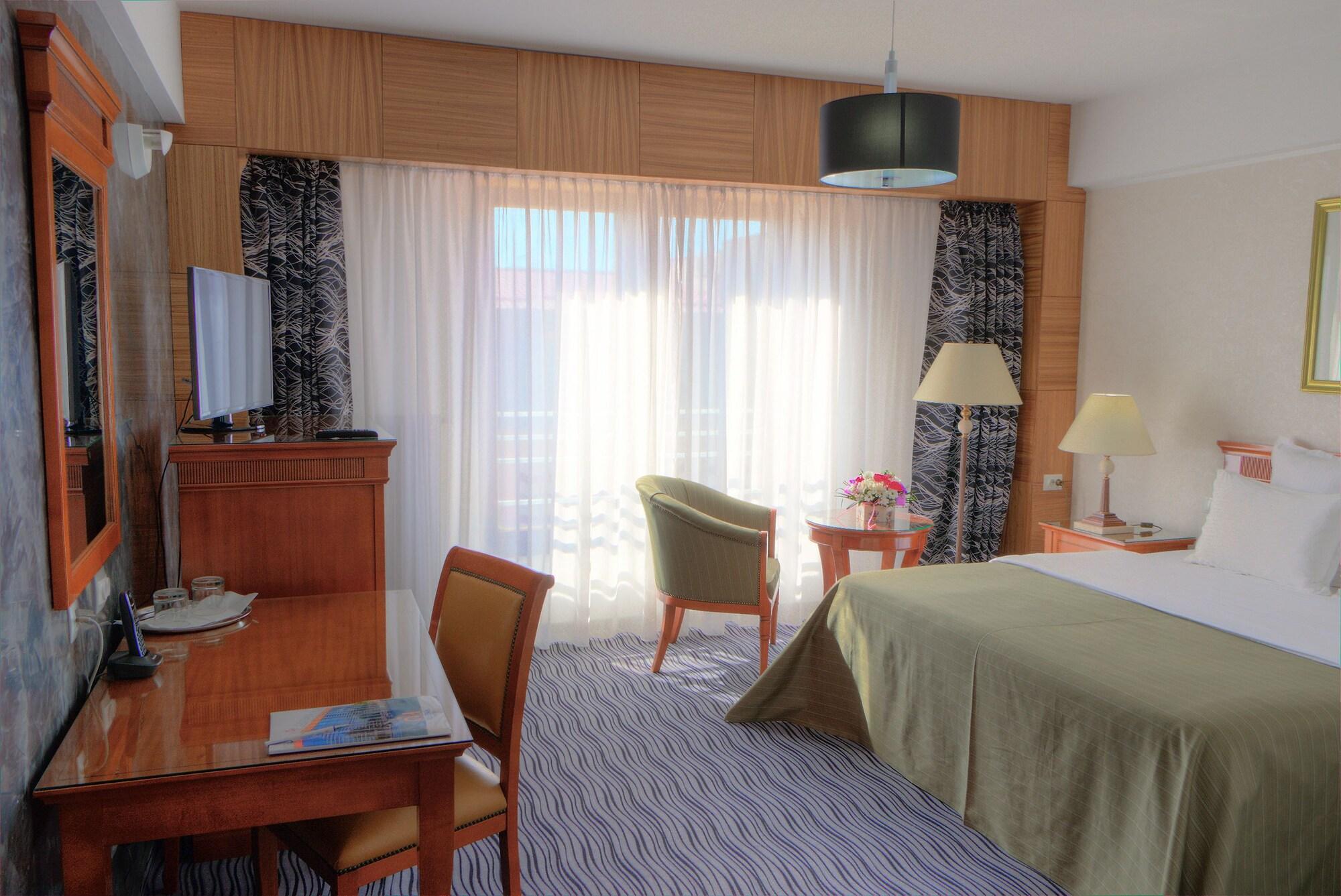 Hotel Oltenia ไกรโอวา ภายนอก รูปภาพ